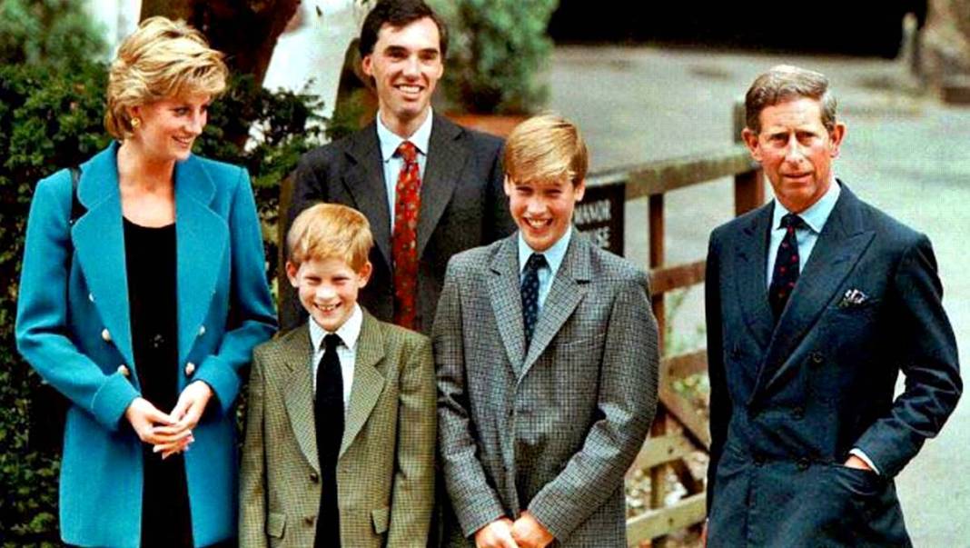 Prenses Diana'nın 100 yıl sonra açılması planlanan kapsülünü açtılar! 10